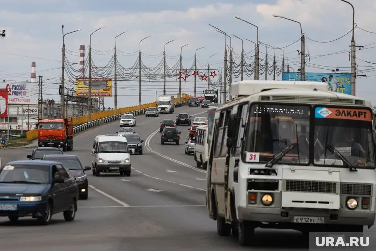 По словам местного жителя, несколько автобусов проезжают остановку, которая указана в маршруте (архивное фото)