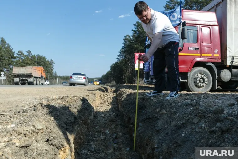 Свердловские водители фур, протестующие против "Платона", выяснили, кто окопал их лагерь