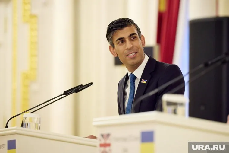 Депутаты, по данным источников, готовят процедуру вотума недоверия Риши Сунаку