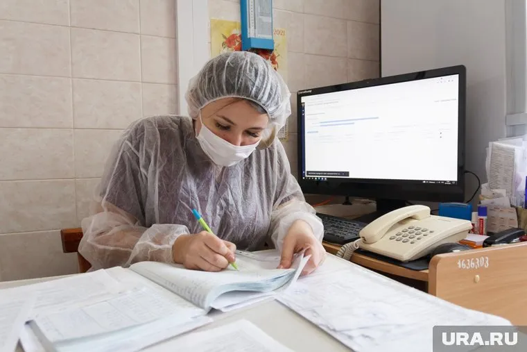 Медики заразились коронавирусом при работе с больными пациентами