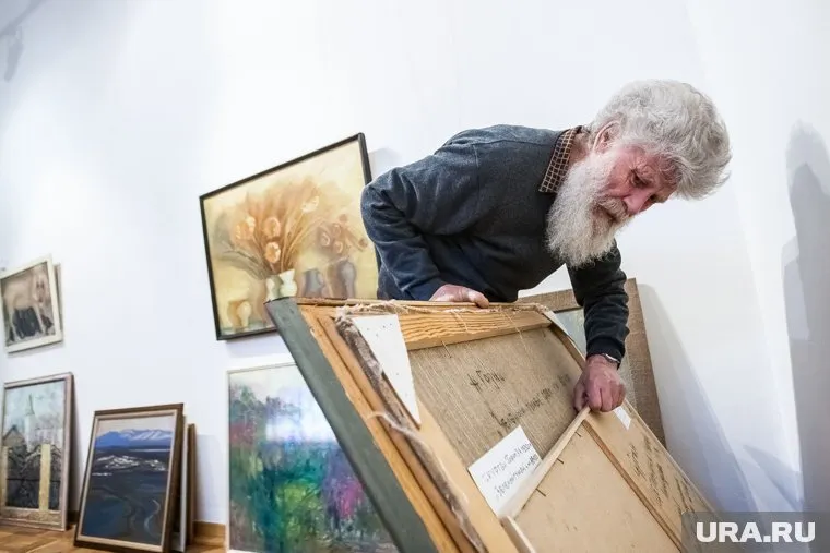 Юрий Рыбьяков очень удивился, что его картины забрали с выставки без спроса