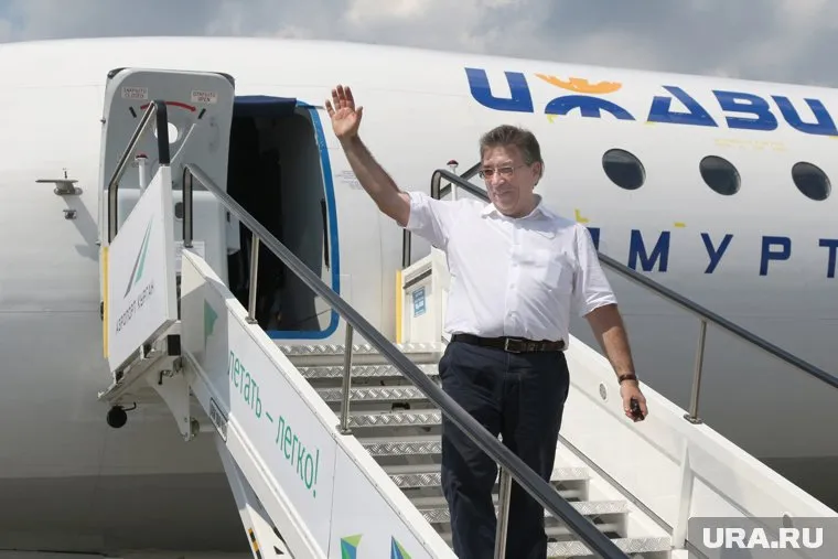 Дмитрия Коваленко обвинили в вырубке деревьев, мешающих самолетам