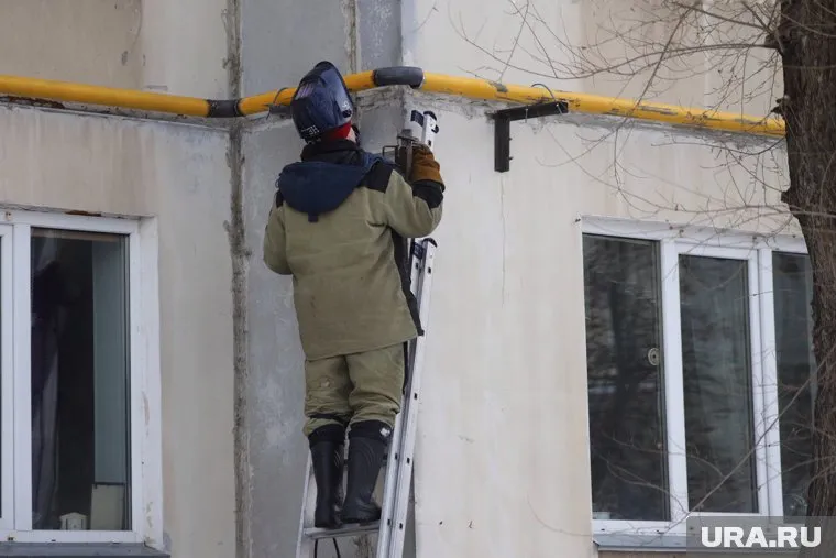 На монтаж газопровода выделили две недели, но работы продолжаются уже больше месяца