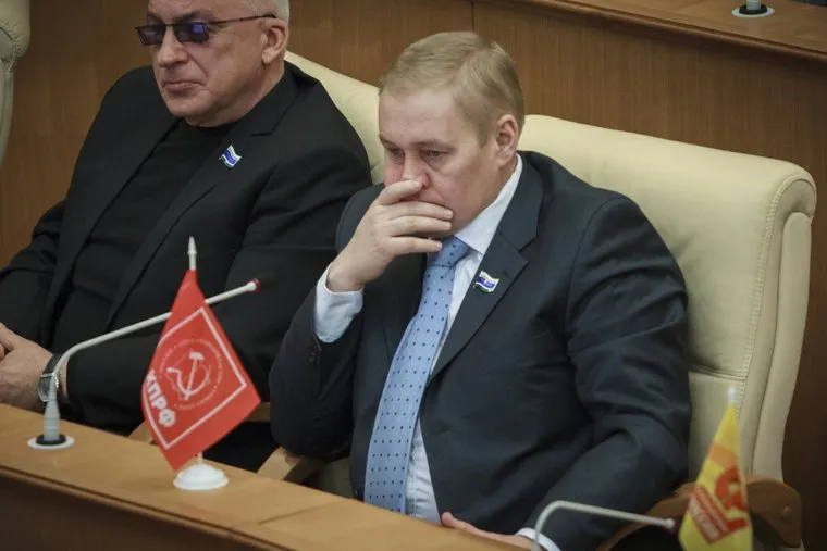 Заседание заксобрания. Екатеринбург, альшевских андрей, кпрф