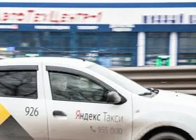 В Тюмени загорелась машина «Яндекс.Такси»