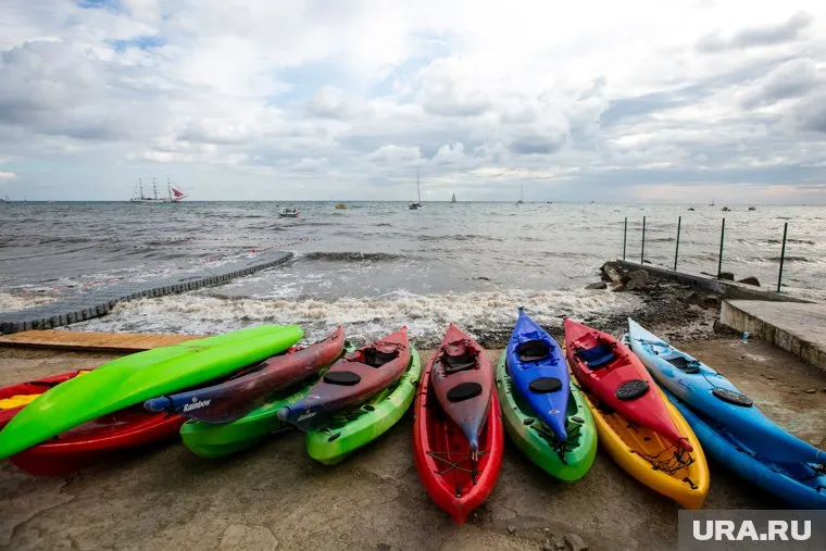 Украина закрыла доступ Крыма к пресной воде после возвращения полуострова в состав РФ