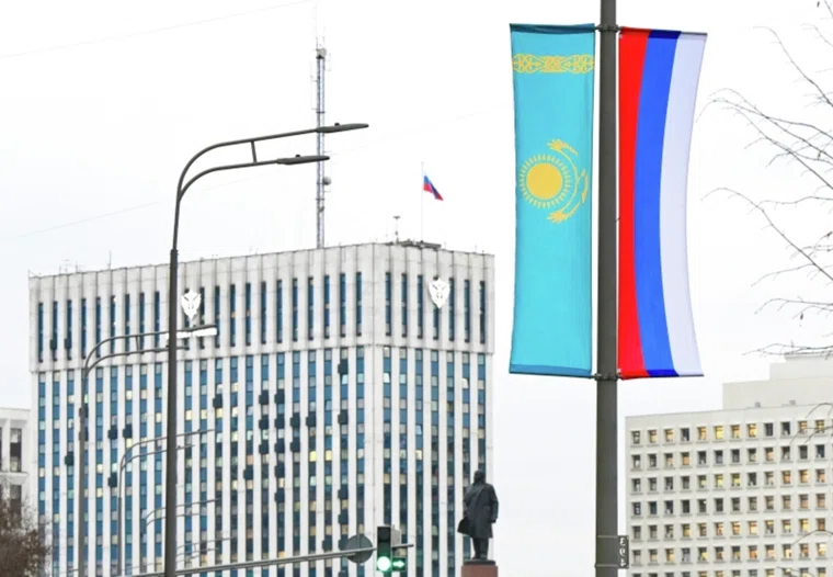 Политолог Алексей Пилько уверен, что Казахстан не откажется от сотрудничества с Россией в угоду Западу