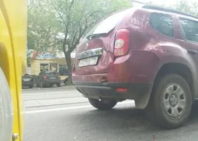 Водители автобусов устроили гонки в центре Екатеринбурга