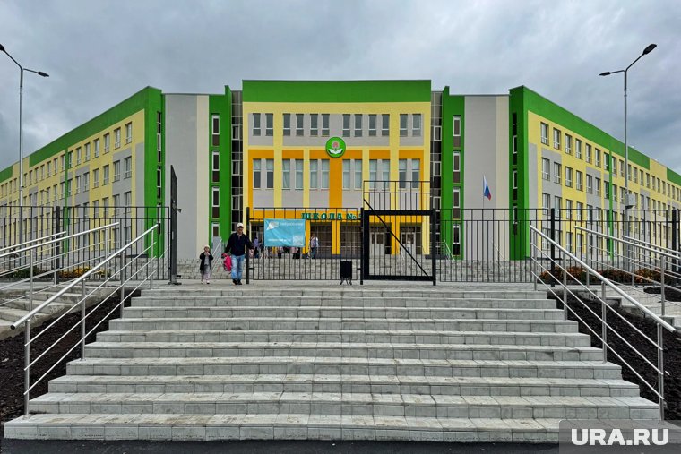 Три уголовных дела: почему самую большую школу Кургана связывали со скандалами