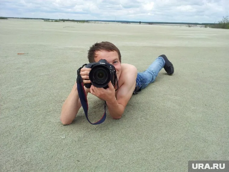 Алексей работал на заводе, но увлекался фотографией