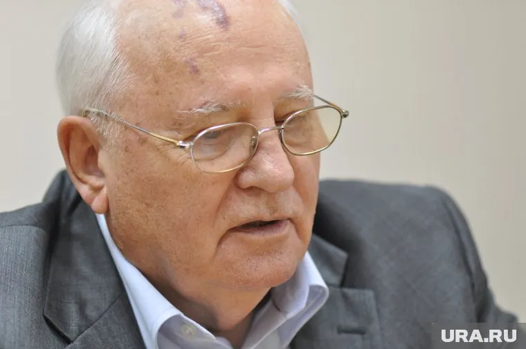 Политик рассказал, что ему до сих пор пишут письма с предложением «застрелиться»