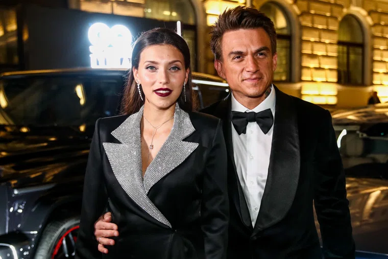 Регина Тодоренко и Влад Топалов воспитывают троих детей