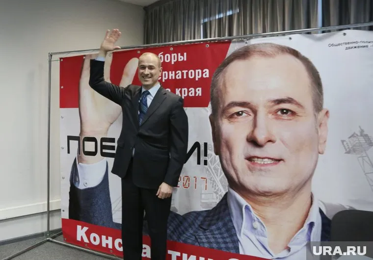 От взгляда Окунева теперь не скрыться ни на улице, ни в лифте