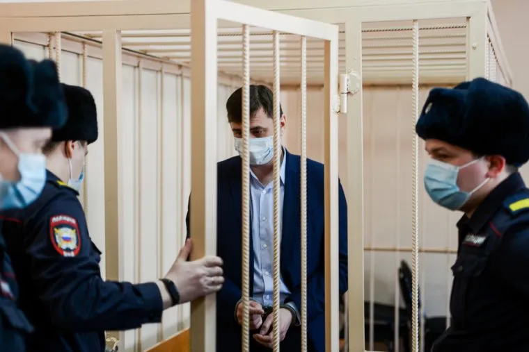 Избрание меры пресечения Олегу Извекову в Суде Центрального района. Челябинск