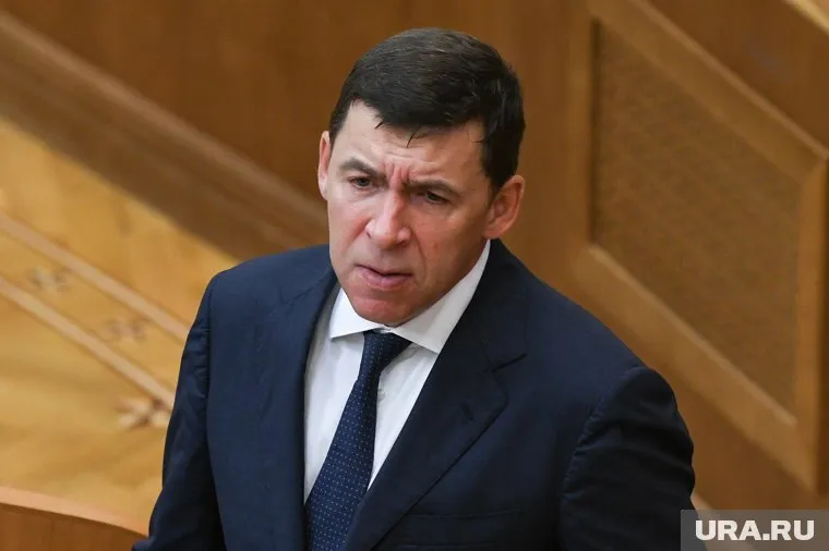 Евгений Куйвашев, по словам очевидцев, считает предвыборную ситуацию в регионе контролируемой