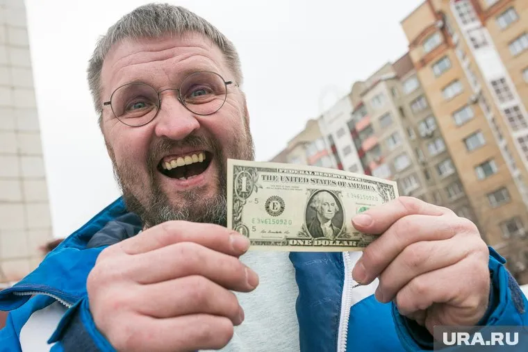 Рубль будет укрепляться при отказе от расчетов в долларах