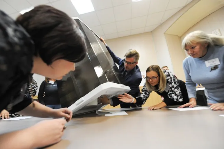 Избирательный участок 803. Подсчет бюллетеней. Челябинск