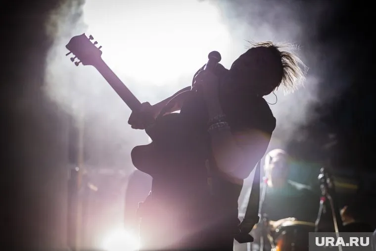 Сербские рокеры написали песню в поддержку президента России