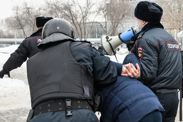Несанкционированная акция в поддержку Алексея Навального. Екатеринбург