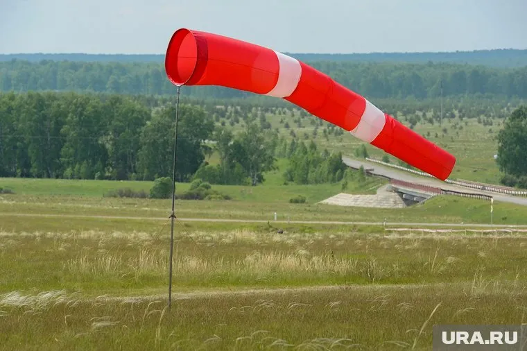 Пилоты уверены, что с таким отношением Росгидромета погоду в аэропортах придется оценивать "как в каменном веке"