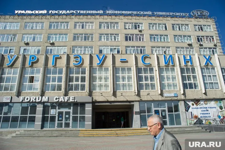 В вузе ждут приезда кинолога и саперов