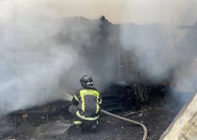 В ЯНАО из-за пожара в 150 квадратных метров обрушилась крыша дома