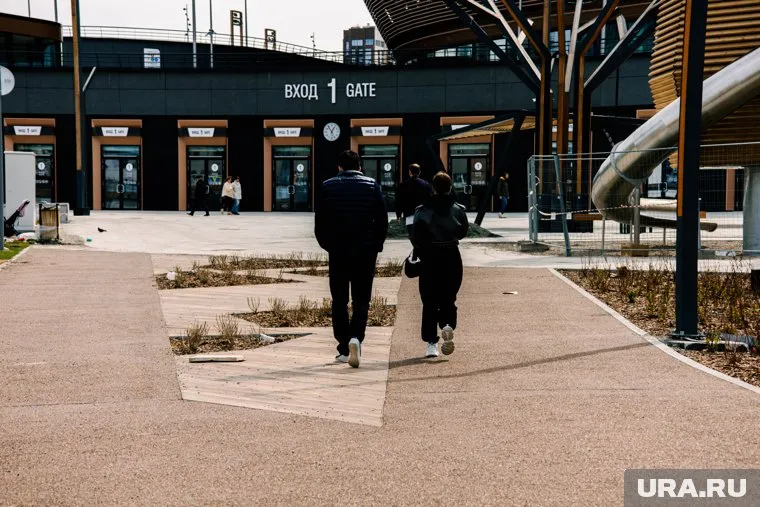 Горожане выстроились за билетами на хоккейные игры в новом сезоне