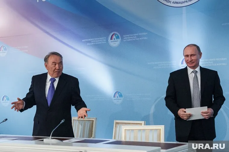 Ранее Путин и Назарбаев встречались в соседнем Екатеринбурге