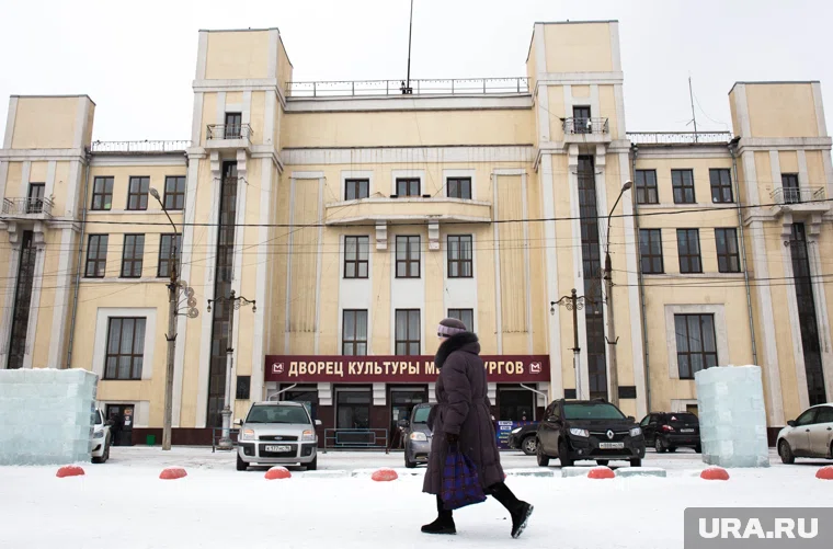 Театр драмы в Серове находится в здании, которое является памятником архитектуры