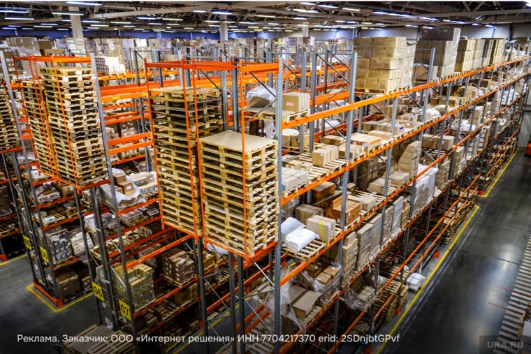 За год поставки товаров из регионов в Москву выросли на 77%, а в Петербург - на 44%