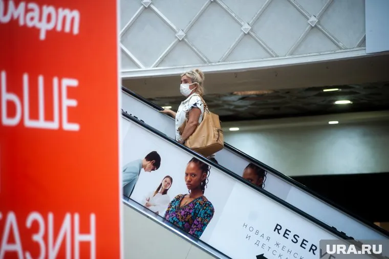 Торговые центры могут закрыть при резком росте числа заболевших