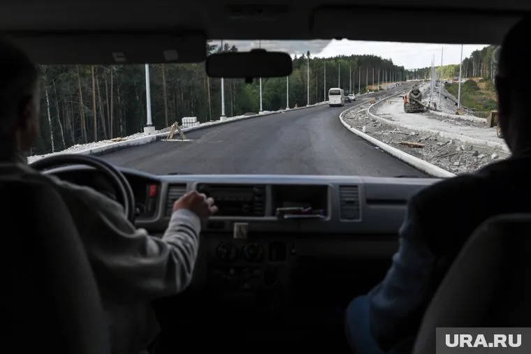 Строительство дорог пройдет в Екатеринбурге, в Тюмени, в ХМАО и в Курганской области