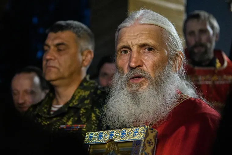 Крестный ход в Среднеуральском женском монастыре. Екатеринбург