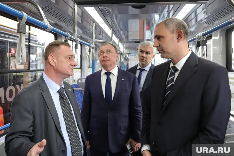 Денис Паслер, Алексей Орлов осмотрели новые «Касторы»