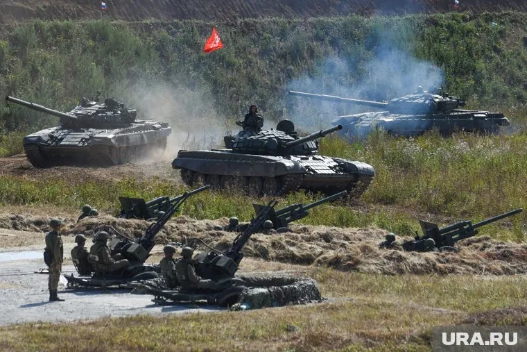 По словам Стремоусова, ВСУ стянули к Херсону большое количество военной техники (архивное фото)