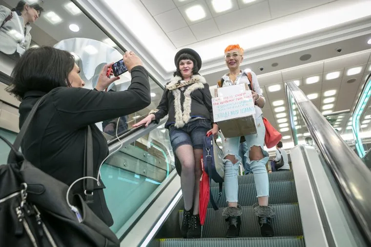 VI Международная конференция по ВИЧ-СПИДу в восточной Европе и Центральной Азии. Москва, косплей, сбор денег, маслова ирина, лиса алиса и кот базилио, побирушки, финансирование закончилось, эпидемия осталась