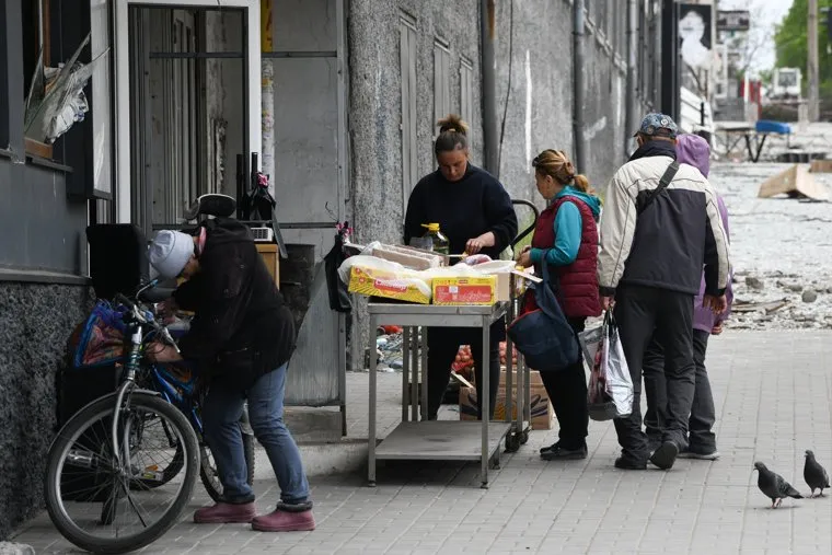 Мариуполь в период разбора завалов и осады завода Азовсталь. ДНР/Украина