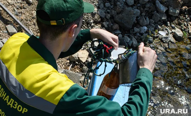 Природнадзор обследовал разлив нефти под Нижневартовском