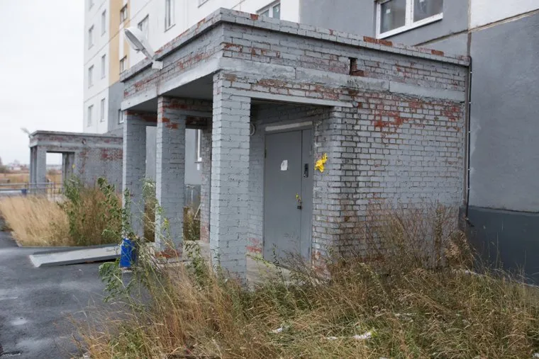 Обманутые дольщики строительной компании "Речелстрой". г. Курган, входная группа