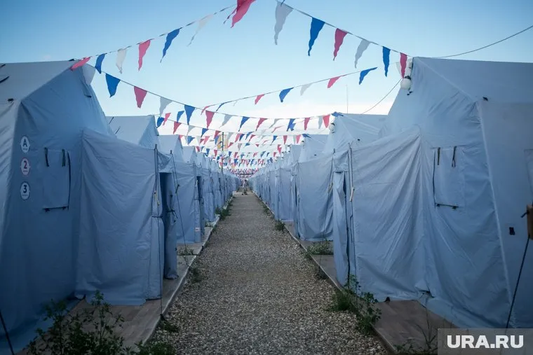 Родителей удивили сборы на работу патриотического лагеря