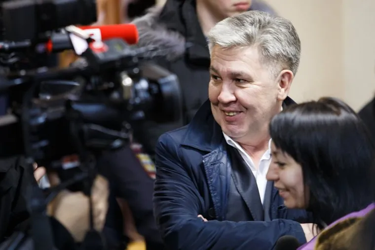 Перед судом Маленкина. Екатеринбург