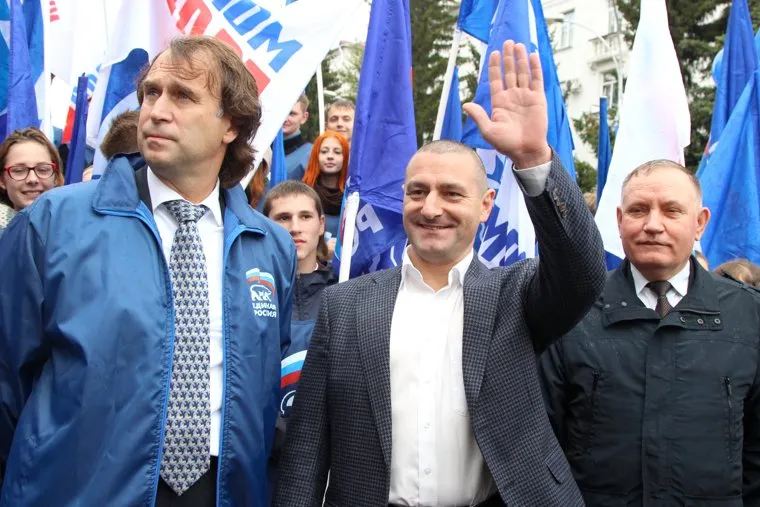 Митинг Единой РоссииКурган, ильтяков александр, лисовский сергей, шишкоедов василий