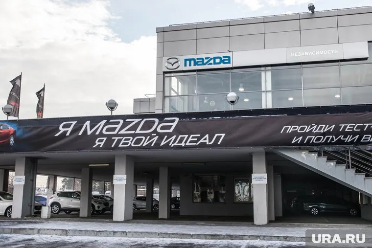 С октября перестанет работать еще один автосалон