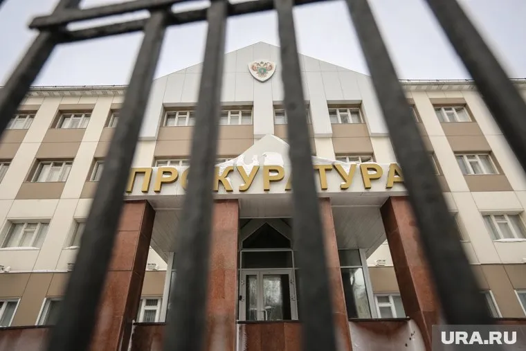 Прокуратура ХМАО не последовала примеру уральских коллег. Депутатов-нарушителей не будут лишать мандатов через суд