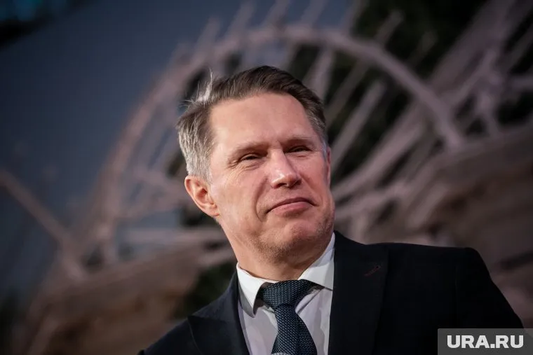 Михаил Мурашко сообщил, что активно прививаются пожилые люди