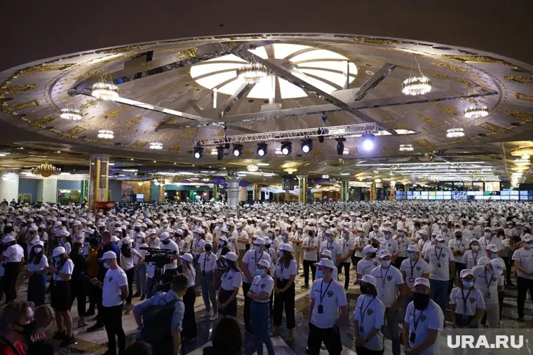 Сотрудники компании исполнили песню «Священная война»(архивное фото)