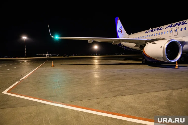 Вылет борта из Еревана откладывают длительное время