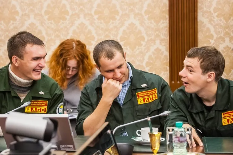 Губернатор Якушев и стройотряды. Тюмень