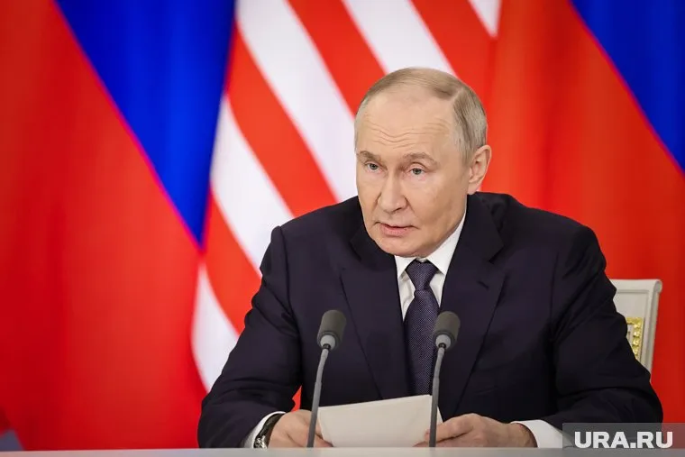 Владимир Путин поручил оказать поддержку приграничным регионам России