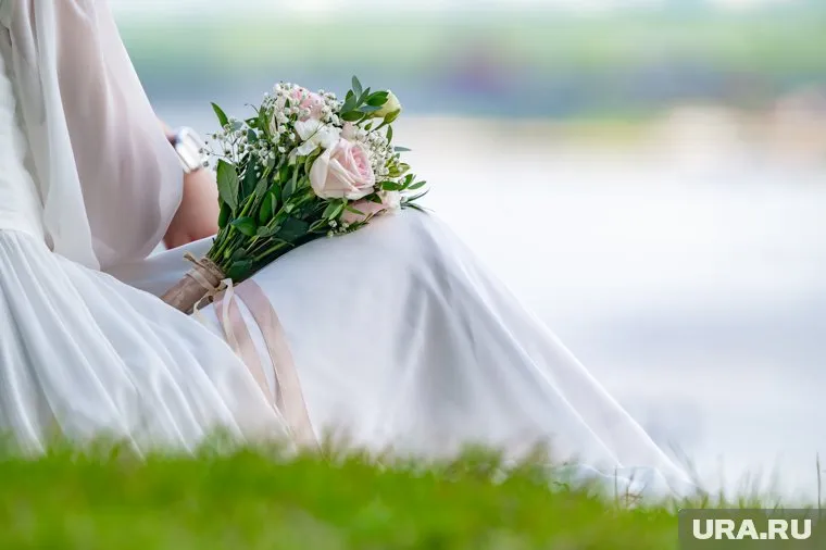 Пары уже могут подать заявления на регистрацию брака 25 мая